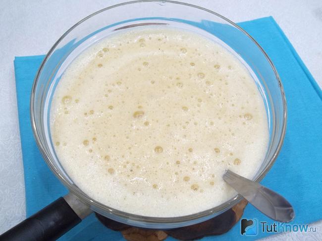 Продукты увариваются на водяной бане