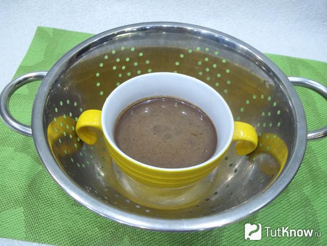 Омлет готовится
