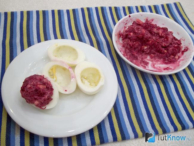Белки заполнены свекольной массой