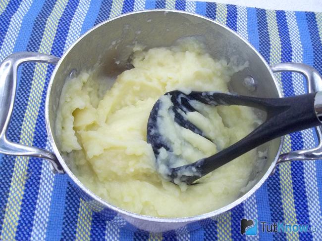 Картофель потолчен