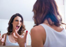 Как избавиться от страха смотреть в зеркало