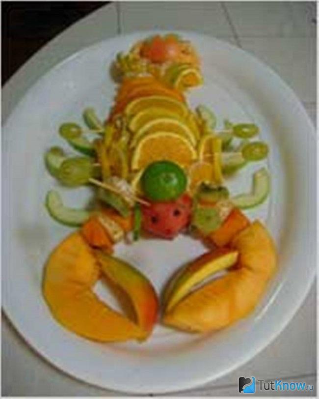 Рак из фруктов