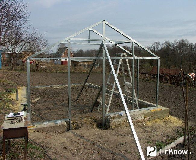 Сборка каркаса теплицы