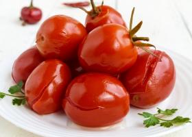 Соленые помидоры как популярное блюдо