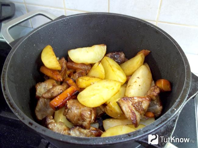 Продукты жарятся