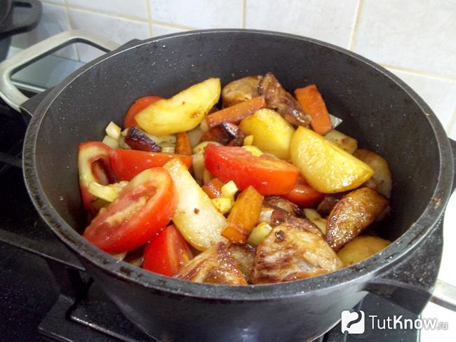 Продукты жарятся