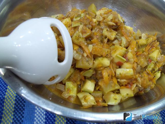 Продукты пюрированы блендером