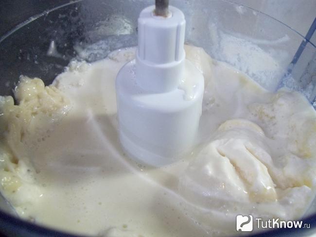 К продуктам влиты сливки