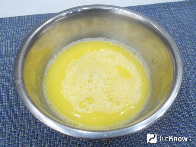 Жидкие продукты размешаны