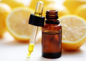 Использование лимонного масла для ухода за лицом и волосами