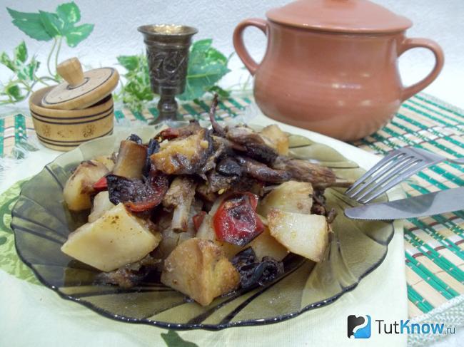 Готовое чанахи с козьими ребрами
