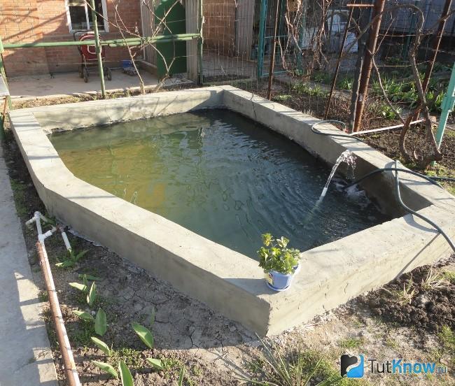 Приподнятый водоем