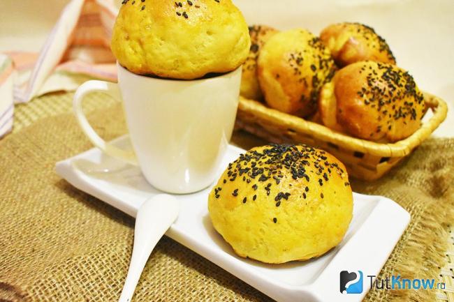 Булочки с кунжутом с добавлением кукурузной муки
