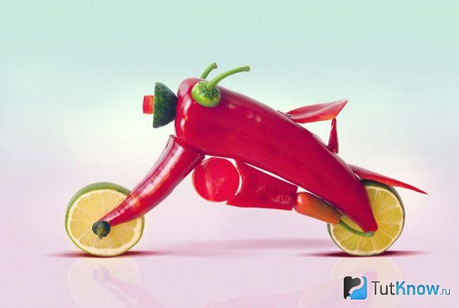 Мотоцикл из овощей и фруктов