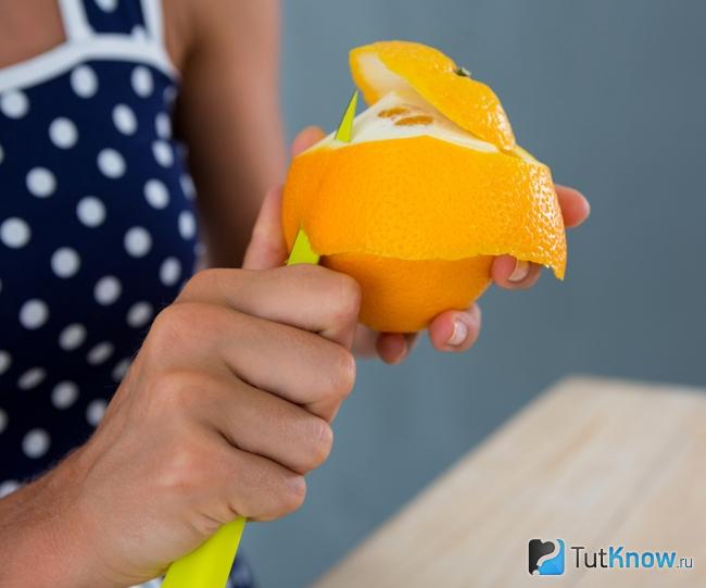 Как срезать цедру с апельсина