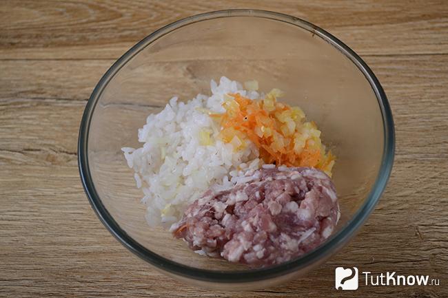 Тефтели с рисом в сметанном соусе в духовке пошаговый рецепт с фото