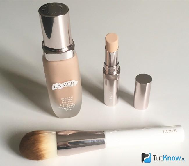 Soft fluid foundation. La mer Soft Fluid Foundation SPF 20. La mer 150 natural. Тональный крем la mer the Soft Fluid long Wear Foundation 04. La mer the Soft Fluid long Wear Foundation Swatches.