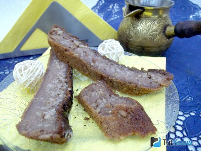 Готовый кофейно-шоколадный кекс с овсянкой