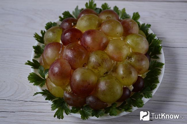 Украшаем зеленью по краям