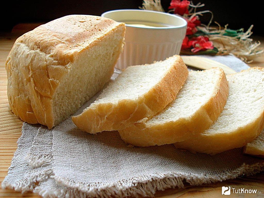 Домашний белый хлеб в духовке: как испечь?