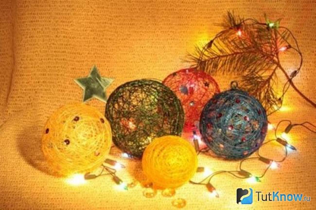 Несколько самодельных ёлочных игрушек