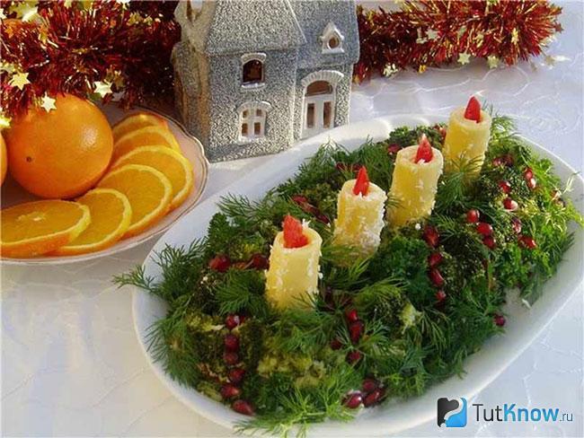 Салат Новогодний венок со свечами