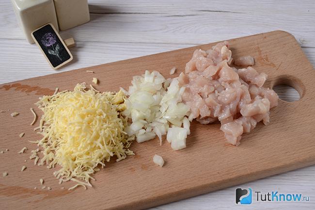 куриные оладушки рецепт с сыром. 1514637398 1. куриные оладушки рецепт с сыром фото. куриные оладушки рецепт с сыром-1514637398 1. картинка куриные оладушки рецепт с сыром. картинка 1514637398 1. Оладьи из куриного филе получаются очень нежными, вкусными и, конечно, сытными. Я решила поэкспериментировать и добавила в них сыр и зелень. Получилось просто восхитительное и можно так сказать "самостоятельное" блюдо. Кстати, такие куриные оладьи с сыром и зеленью можно подать с гарниром или с овощным салатом. Приготовить это блюдо сможет любая хозяйка, да и времени на их приготовление потребуется совсем немного.