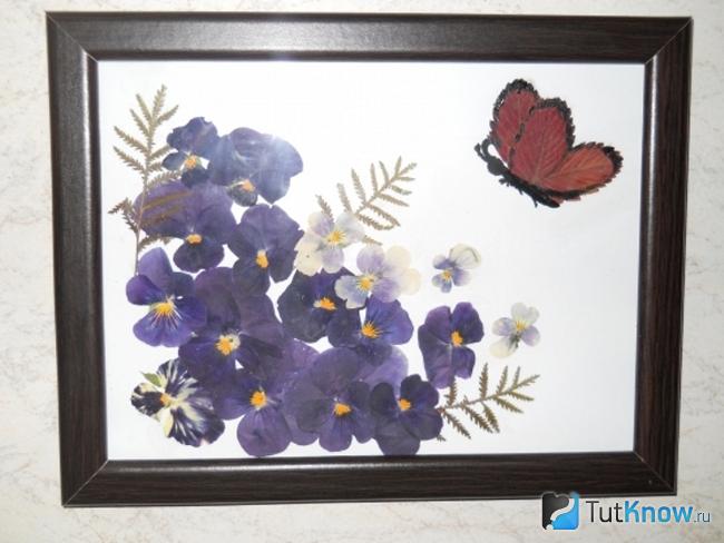 картина по технике ошибана с цветами и бабочкой