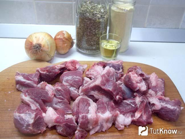 Мясо нарезано