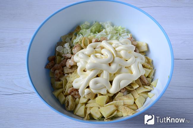 салат с пекинской капустой и блинами с курицей. Смотреть фото салат с пекинской капустой и блинами с курицей. Смотреть картинку салат с пекинской капустой и блинами с курицей. Картинка про салат с пекинской капустой и блинами с курицей. Фото салат с пекинской капустой и блинами с курицей