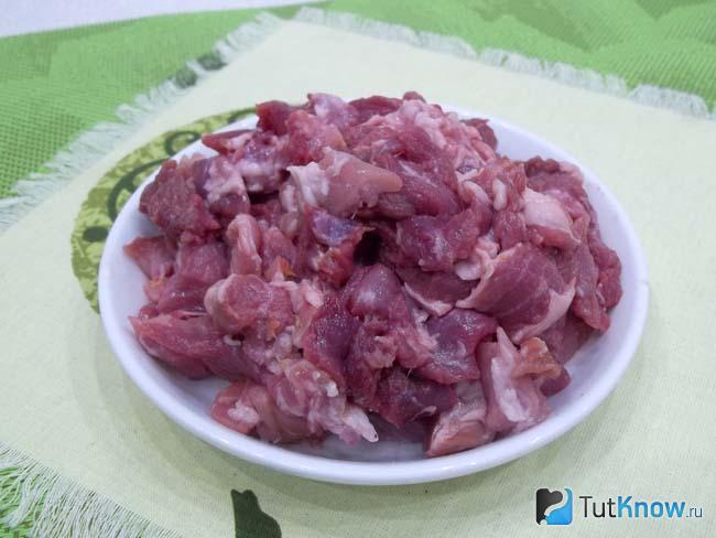 Мясо нарезано