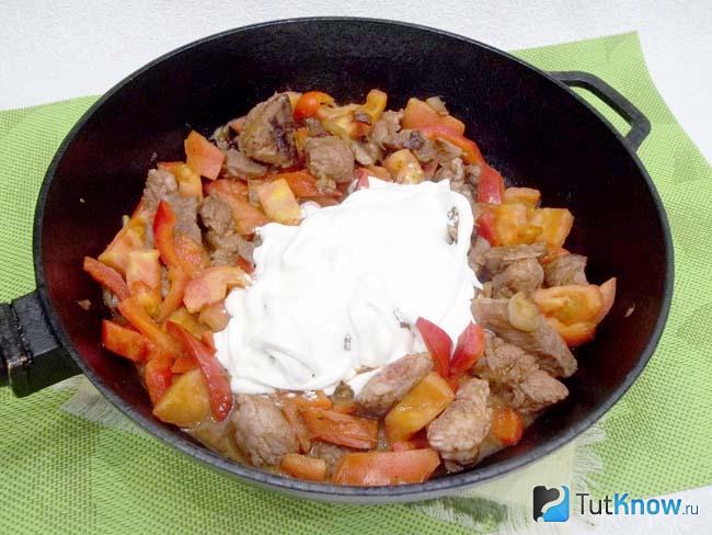 К продуктам добавлена сметана