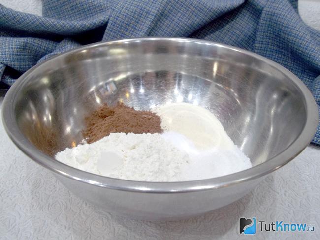 Соединены сухие продукты