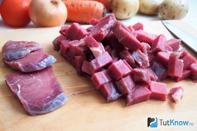 Нарезаем мясо