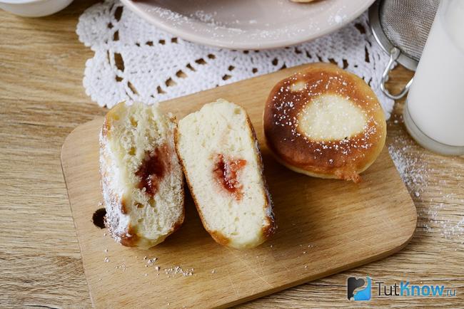 Пончики постные рецепт классический. 1519041246 11. Пончики постные рецепт классический фото. Пончики постные рецепт классический-1519041246 11. картинка Пончики постные рецепт классический. картинка 1519041246 11. 1. Следуем правилу кондитеров, которое гласит, что сухие ингредиенты всегда нужно соединять отдельно от мокрых. Поэтому сахар, соль и сухие дрожжи смешиваем в глубокой миске.
