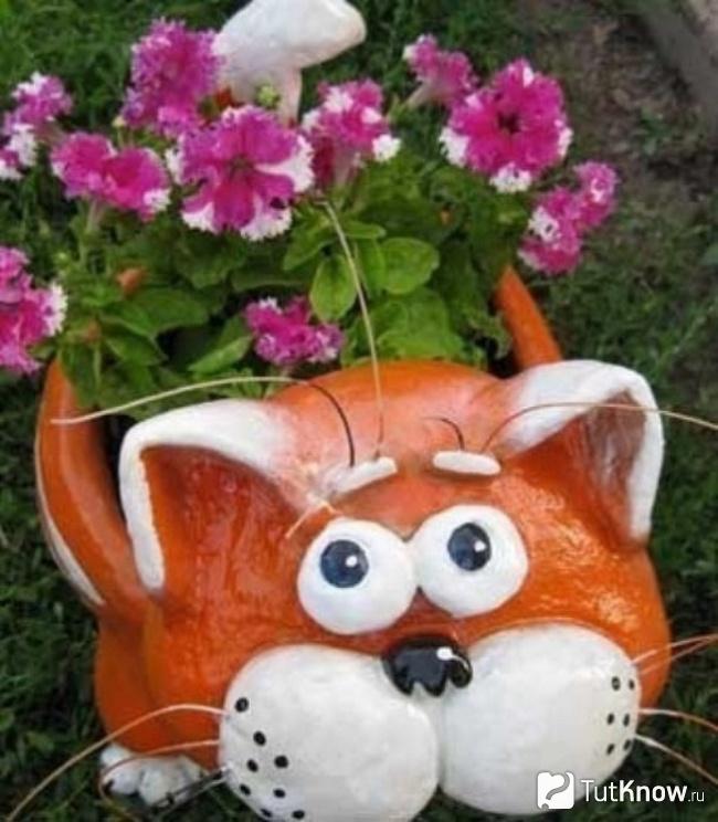 Цветник в виде кота