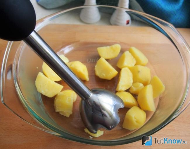 Пюрируем картофель