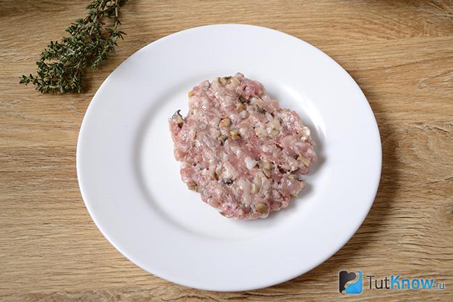 Кусочек-заготовка для приготовления отбивной