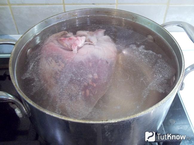 Сколько по времени варится свинина. Суп из свиного сердца. Сердце свиное блюдо.