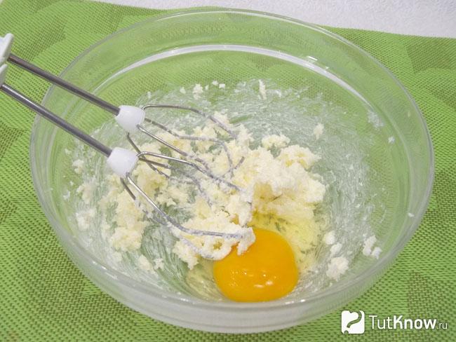 маффины с клубникой замороженной рецепт с фото. 1523469410 4. маффины с клубникой замороженной рецепт с фото фото. маффины с клубникой замороженной рецепт с фото-1523469410 4. картинка маффины с клубникой замороженной рецепт с фото. картинка 1523469410 4. Маффины с клубникой по-британски получаются воздушными с необыкновенным ароматом ягод. Это сладкий кекс с любимыми компонентами, его выпекают на праздники, завтрак или перекус. В кулинарии такая выпечка набирает все большее число поклонников из разных стран.
