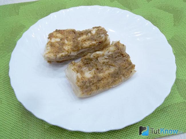 Сало обмазано маринадом
