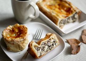 Слоенный пирог с грибами: ТОП-4 рецепта