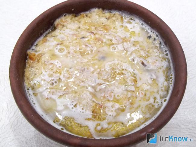 Паштет из куриного филе запекается в духовке
