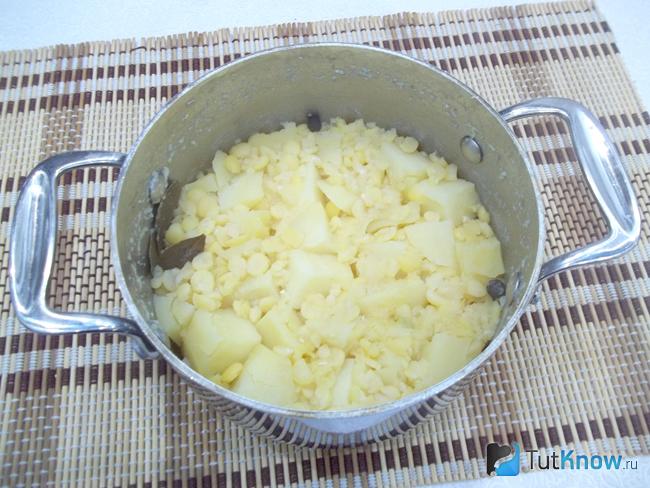 Картофель с горохом сварены