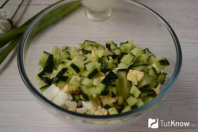 окрошка на кефире с минералкой рецепт с курицей. 1525985764 3. окрошка на кефире с минералкой рецепт с курицей фото. окрошка на кефире с минералкой рецепт с курицей-1525985764 3. картинка окрошка на кефире с минералкой рецепт с курицей. картинка 1525985764 3. В торговый цент мы заехали за бумагой для открыток и разными мелочами для скрапбукинга. Увлеклась я изготовлением открыток. Мы были сыты, поэтому прошли мимо кофе и отправились в нужном нам направлении. Там уютный и прекрасный магазинчик, где для рукоделия можно все приобрести. Тем более что мне не терпелось попасть в этот магазин.