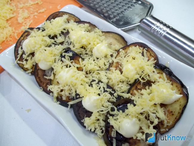 Готовые баклажаны  с сыром