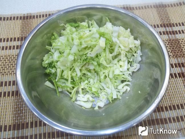 Капуста нашинкована тонкой соломкой