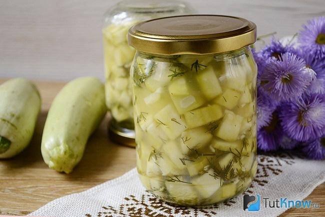 Полностью готовые маринованные кабачки