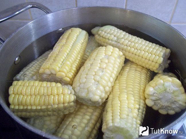 Как сварить замороженную кукурузу