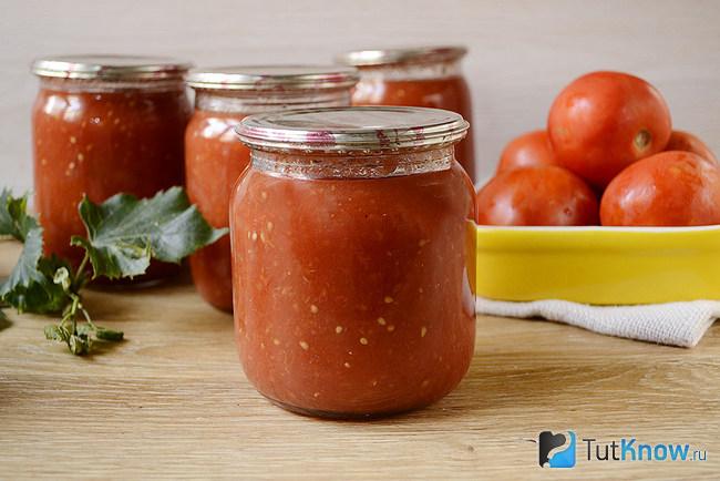 Банки с готовой борщевой заправкой
